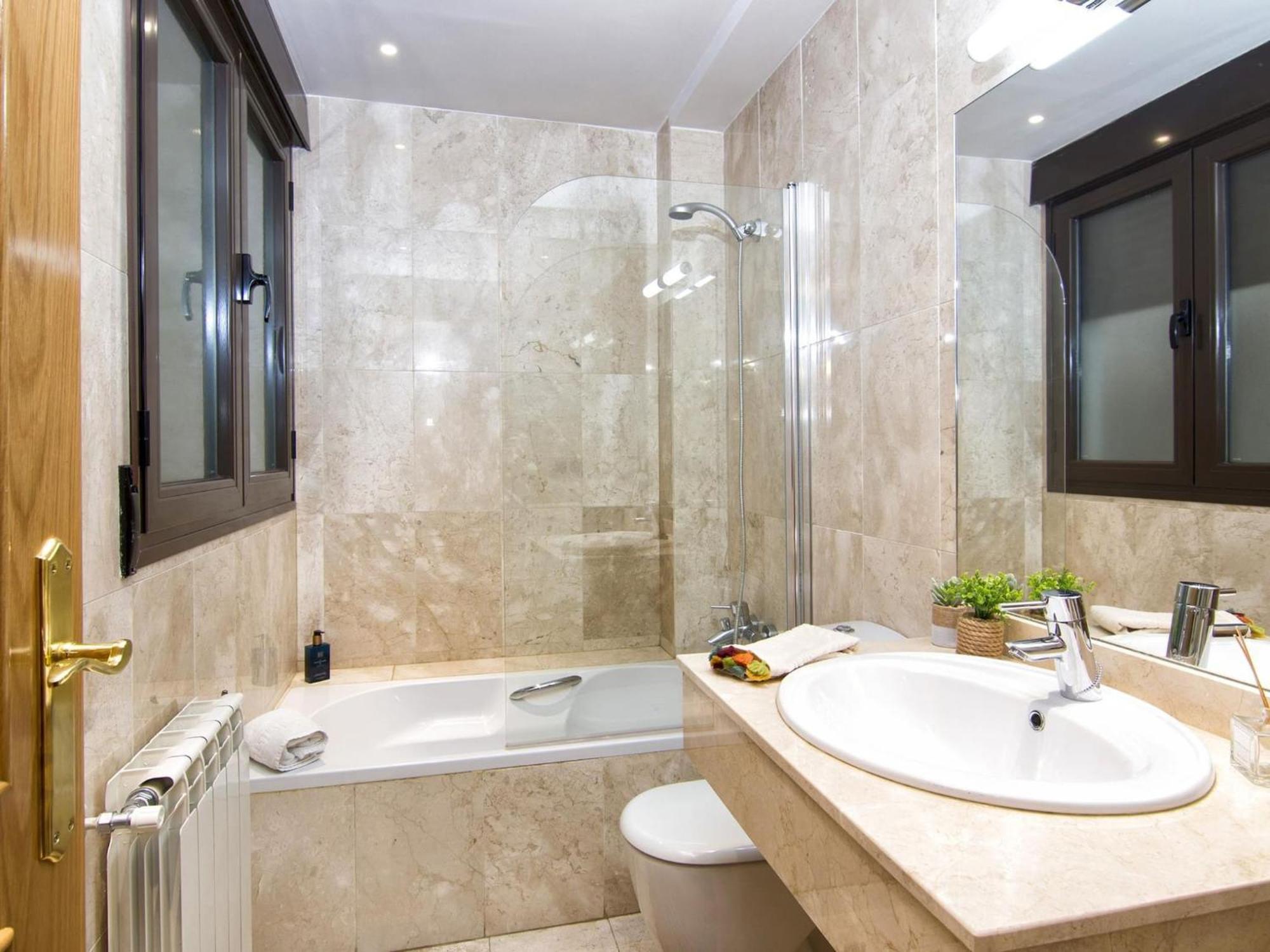 Elegant Town Hall Apartment With Views Гранада Екстер'єр фото